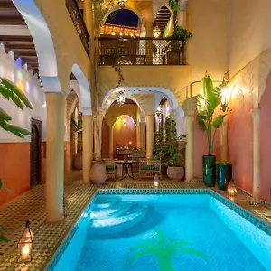 4* رياد Itrane